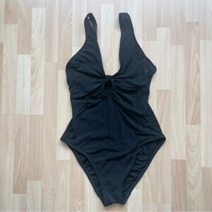 Robin Piccone Ava Plunge One Piece swimsuit woman’s size 6 black